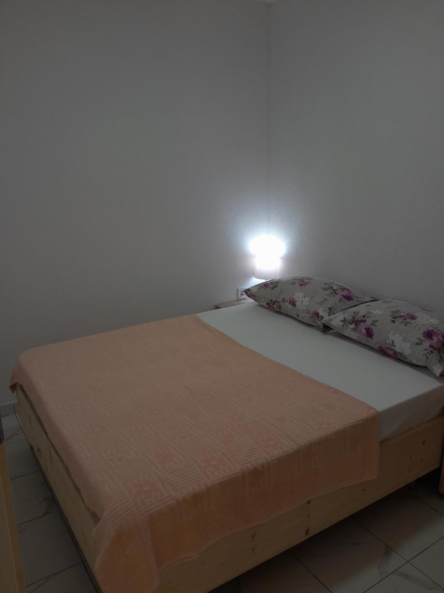 Apartment Jelaca Herceg Novi Zimmer foto